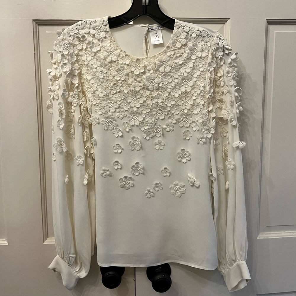 Oscar De La Renta Lace Flower Blouse